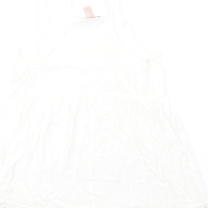 FOREVER 21 Womens White Viscose Camisole Blouse Size M V-Neck