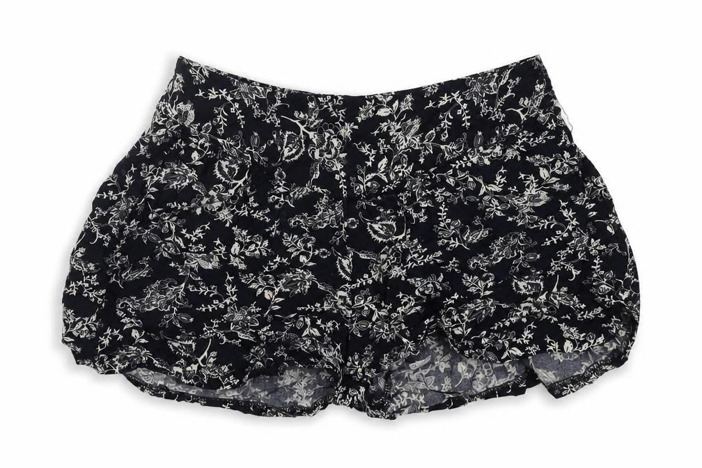 Womens UK Size 8 Boohoo Regular Fit Basic Shorts