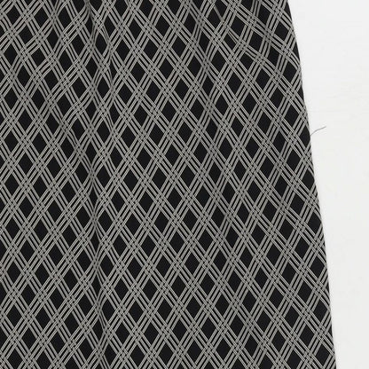 H&M Womens Black Geometric Polyester Shift Size 6 V-Neck Pullover