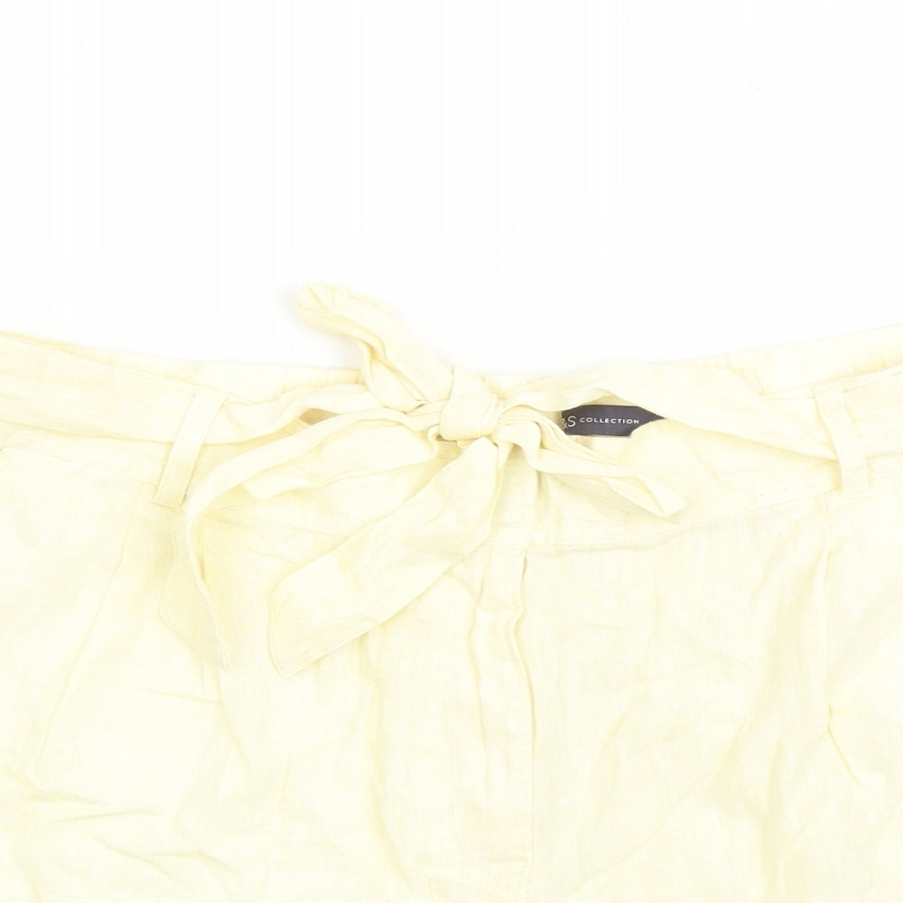 Marks and Spencer Womens Yellow Geometric Flax Chino Shorts Size 20 L4 in Regular Zip - Elasticated Waist Belted