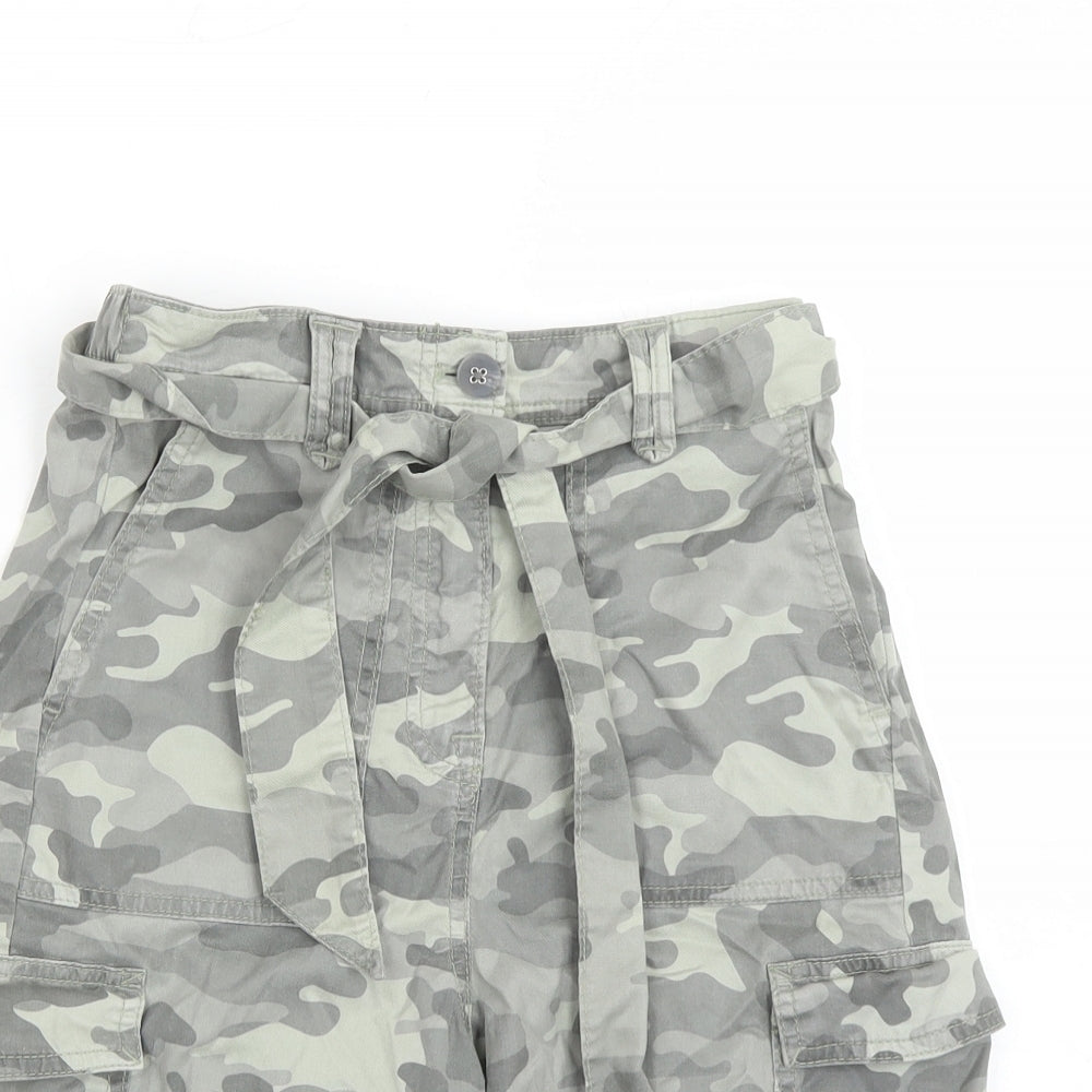 Marks and Spencer Womens Green Camouflage Lyocell Cargo Shorts Size 6 L7 in Regular Zip - Elasticated Waist Belted