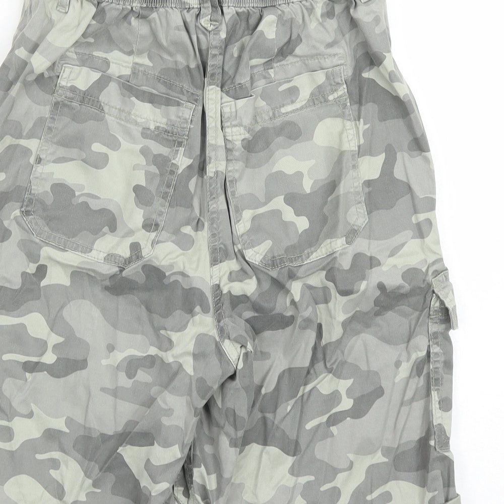 Marks and Spencer Womens Green Camouflage Lyocell Cargo Shorts Size 6 L7 in Regular Zip - Elasticated Waist Belted