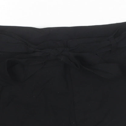 H&M Womens Black Viscose Basic Shorts Size 8 L3 in Regular Zip