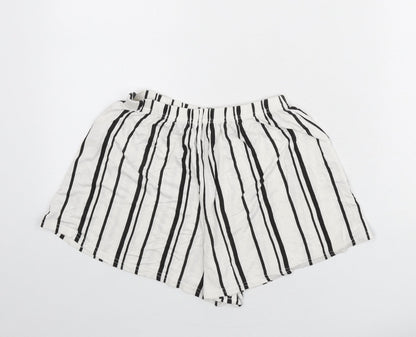 Nasty Gal Womens White Striped Vinyl Basic Shorts Size 6 Regular Pull On