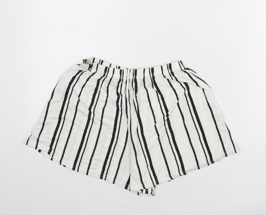 Nasty Gal Womens White Striped Vinyl Basic Shorts Size 6 Regular Pull On