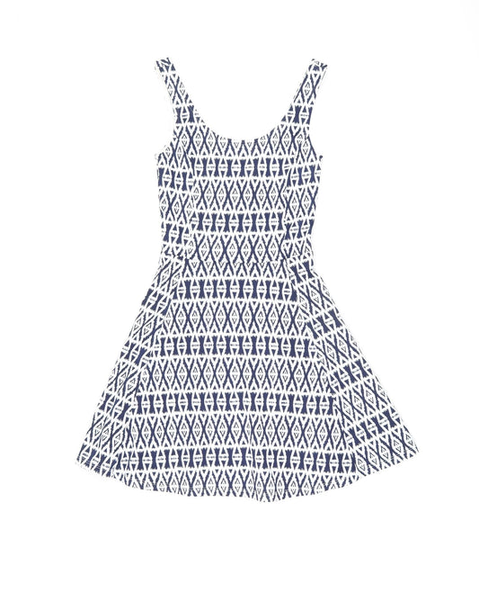 H&M Womens White Geometric Polyester Skater Dress Size 6 Scoop Neck Pullover