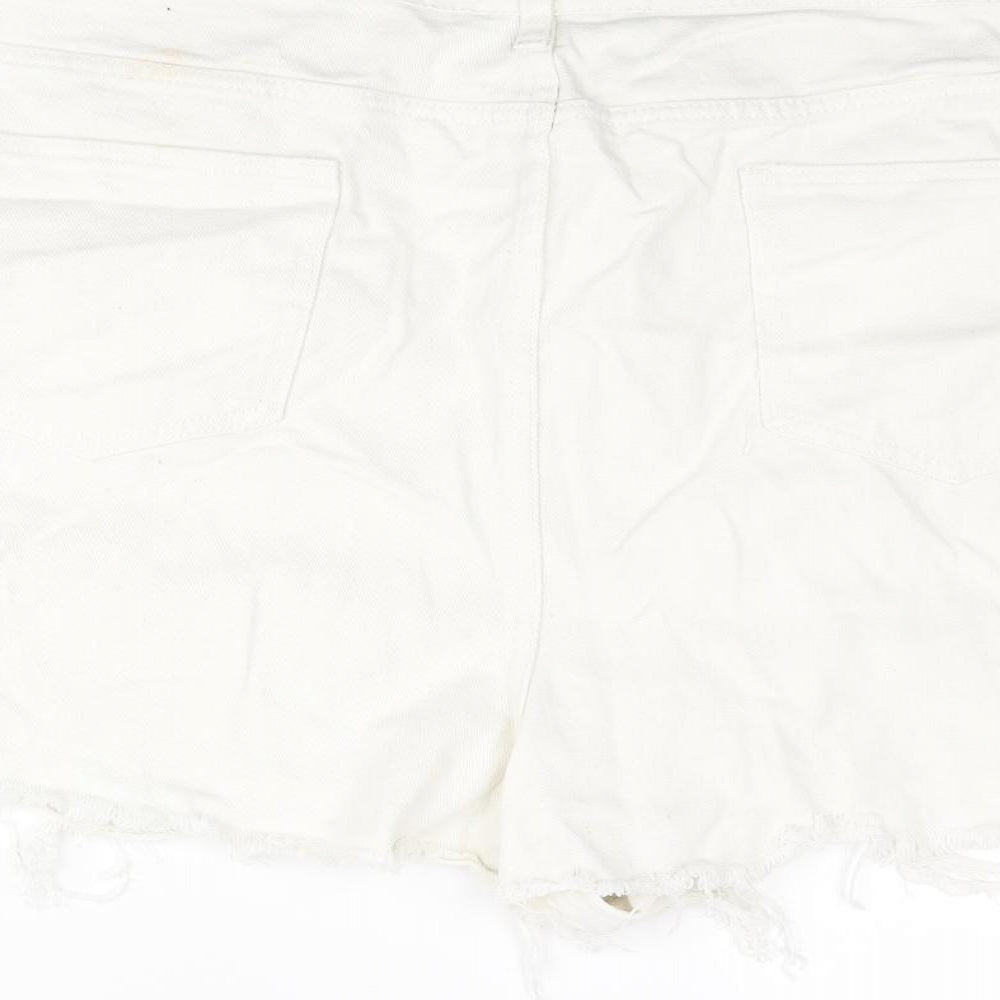 Boohoo Womens White Cotton Cut-Off Shorts Size 26 Regular Zip - Heavily Distressed