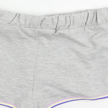 Marks and Spencer Girls Grey Cotton Sweat Shorts Size 6-7 Years Regular Drawstring - Contrasting Trim