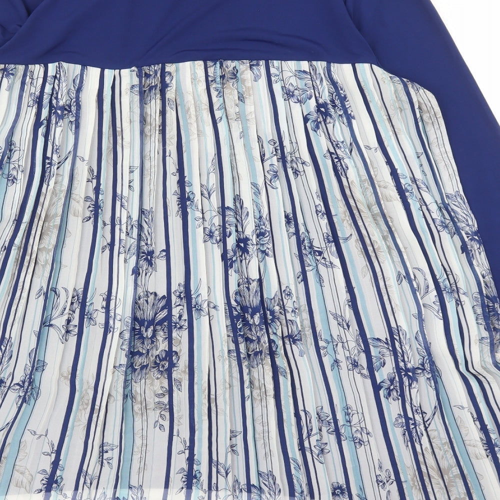 Attitudes Womens Blue Floral Polyester Basic Blouse Size M Round Neck - Pleated Back