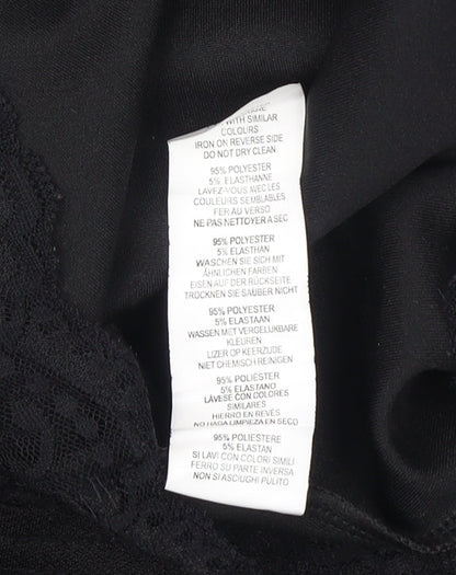 Boohoo Women's Black Lace Accent Bermuda Shorts