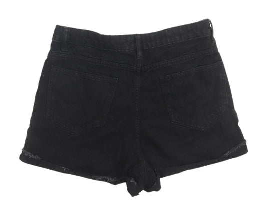 Boohoo Women's Black Cut-Off Denim Shorts
