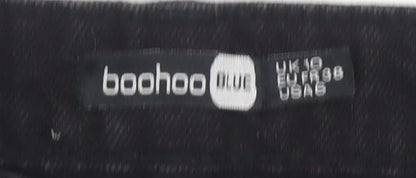 Boohoo Women's Black Cut-Off Denim Shorts