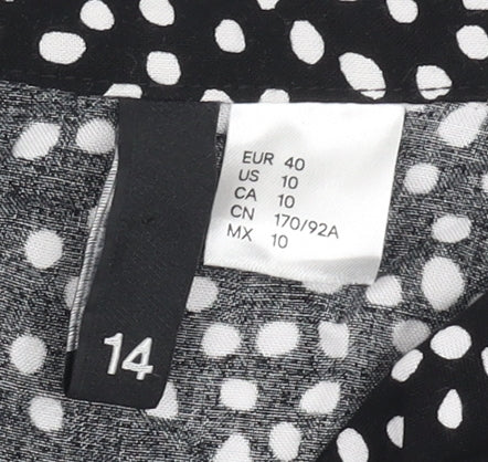 Womens UK Size 14 H&M Black  Button-Up