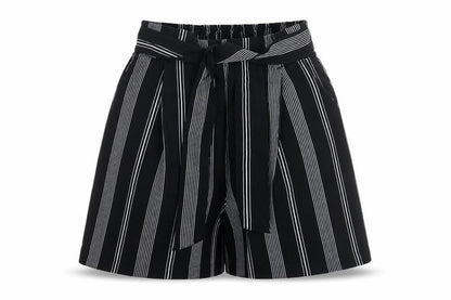 Womens UK Size 6 New Look Regular Fit Paperbag Shorts
