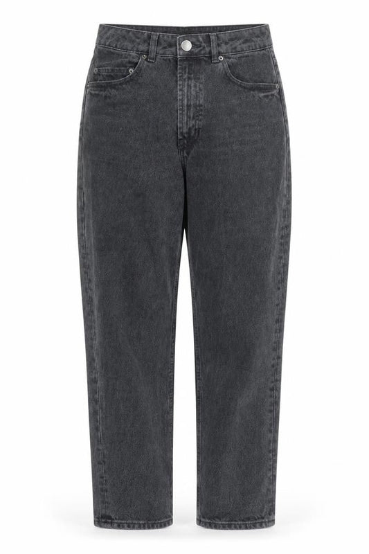 Front view of ASOS Women's Black Straight-Leg Jeans, size 8