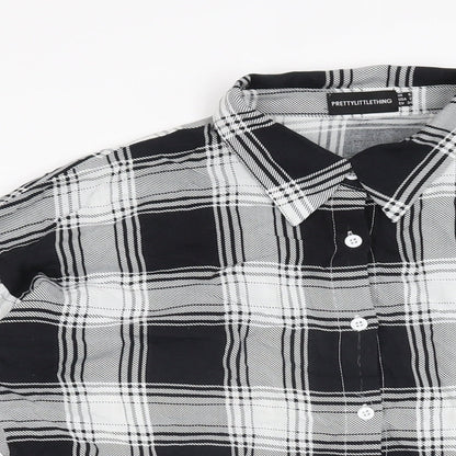 Womens UK Size 6 PRETTYLITTLETHING Black Basic Button-Up