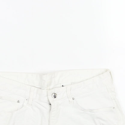 H&M Womens White Cotton Cut-Off Shorts Size 30 in L4 in Regular Zip