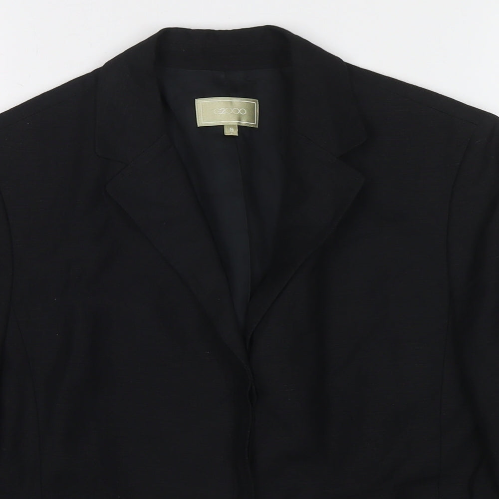 Close-up detail of G2000 girls’ black jacket blazer, size 5, years button