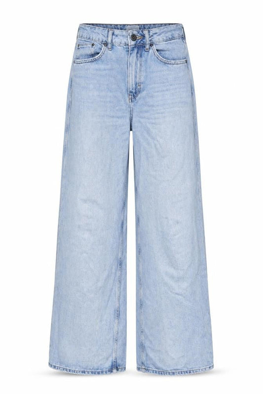 Front view of BDG women’s blue cotton wide-leg jeans, size UK 26, in, 30-inch leg regular zip - embroidered