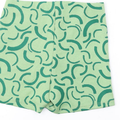 Bershka Womens Green Geometric Polyester Basic Shorts Size XS L3 in Regular Pull On