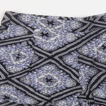 H&M Womens Blue Geometric Vinyl Basic Shorts Size 8 L4 in Regular