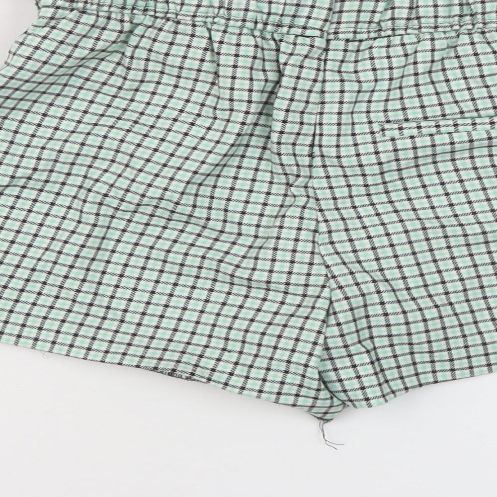 Bershka Womens Green Plaid Polyester Basic Shorts Size 6 L4 in Regular Zip