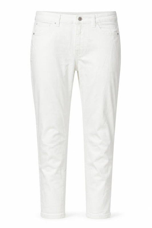 Front view of Denim & Co. women’s white cotton skinny jeans, size UK 14, 26-inch leg regular zip