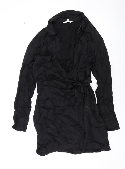 H&M Womens Black Viscose Mini Size M Collared Button