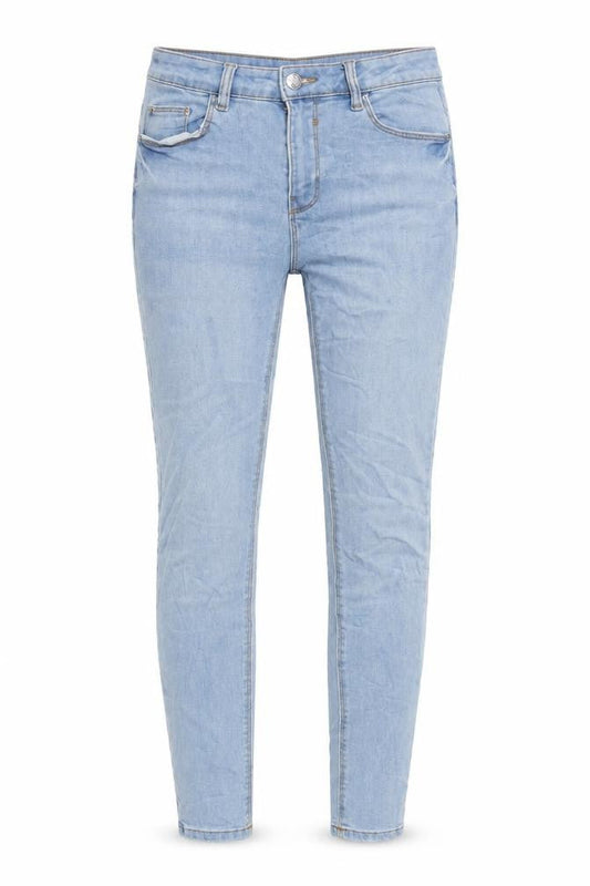 Front view of Denim & Co. women’s blue cotton blend tapered jeans, size UK 8, 28.5-inch leg regular zip