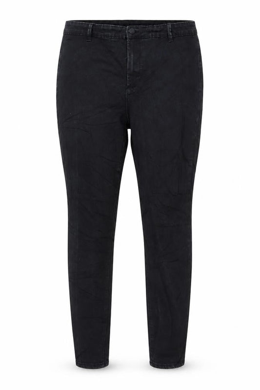 Front view of Denim & Co. women’s grey cotton blend tapered jeans, size UK 20, 27-inch leg regular zip