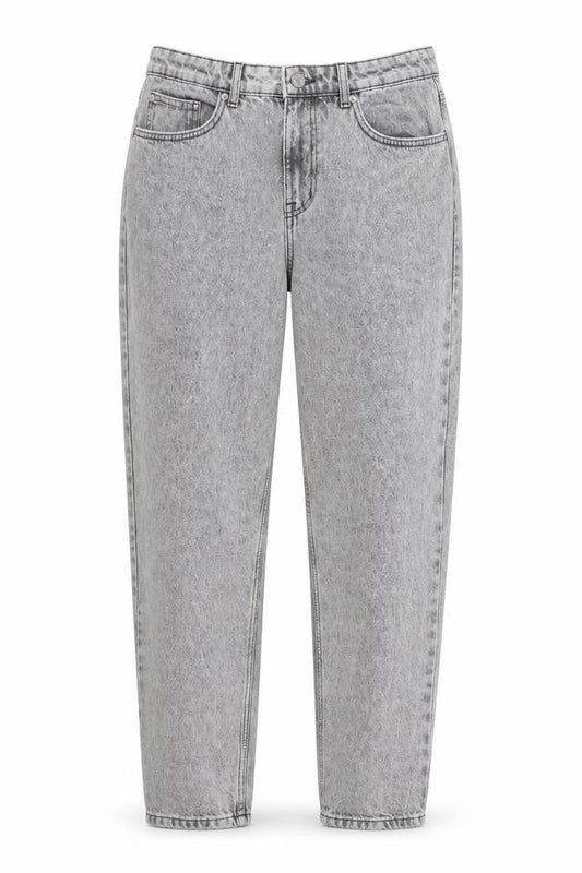 Front view of Denim & Co. women’s grey cotton straight jeans, size UK 14, 28.5-inch leg regular zip