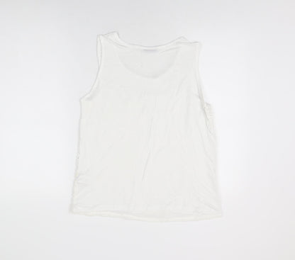 Avenue Womens White Geometric Viscose Basic T-Shirt Size 18 Round Neck