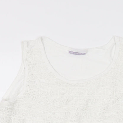 Avenue Womens White Geometric Viscose Basic T-Shirt Size 18 Round Neck