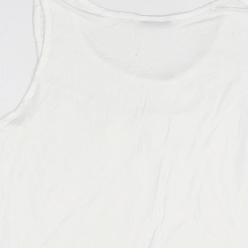 Avenue Womens White Geometric Viscose Basic T-Shirt Size 18 Round Neck