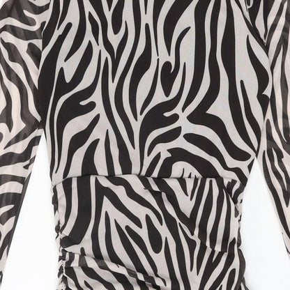 Select Womens White Geometric Polyester Bodycon Size 8 V-Neck Pullover
