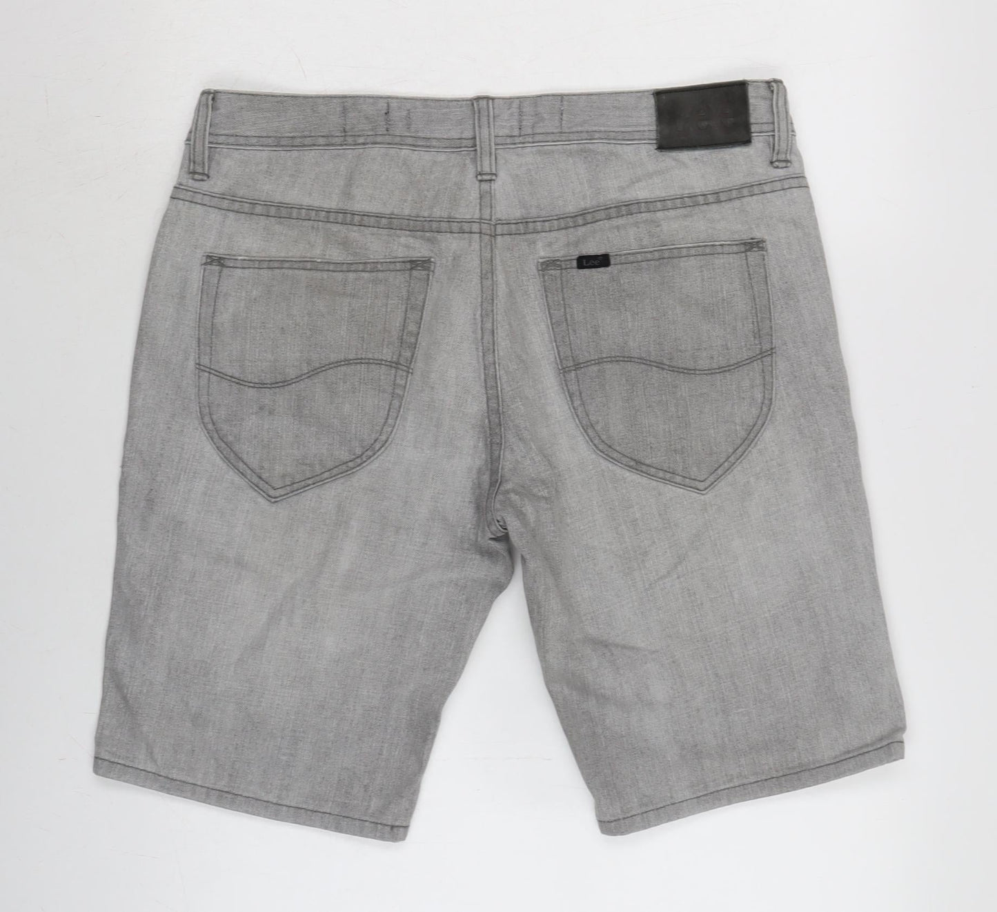 Lee Mens Green Cotton Bermuda Shorts Size 35 in L10 in Regular Button