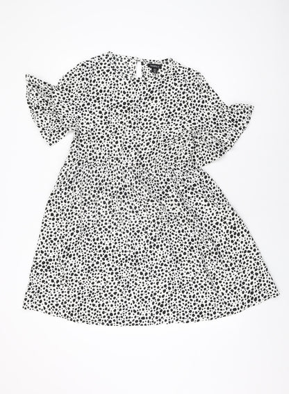 Boohoo Womens White Geometric Polyester Shift Size 10 Round Neck Button