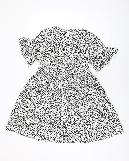 Boohoo Womens White Geometric Polyester Shift Size 10 Round Neck Button