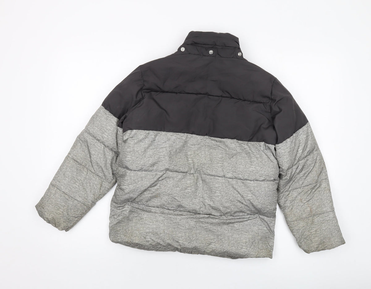 Back view of Gap boys’ grey jacket, size 8-9, years zip