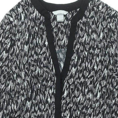 H&M Womens Black Geometric Polyester A-Line Size 12 V-Neck Button - Drawstring Waist