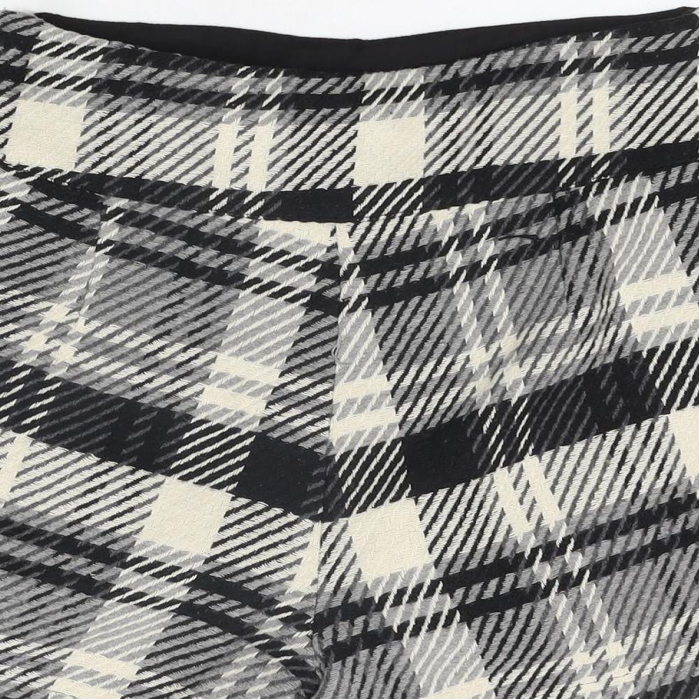 River Island Womens Black Geometric Polyester Basic Shorts Size 8 L4.5 in Regular Zip