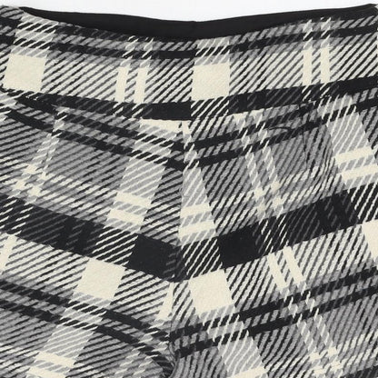 River Island Womens Black Geometric Polyester Basic Shorts Size 8 L4.5 in Regular Zip