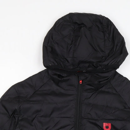 Close-up detail of UNSUNGHERO boys’ black quilted jacket, size M, zip