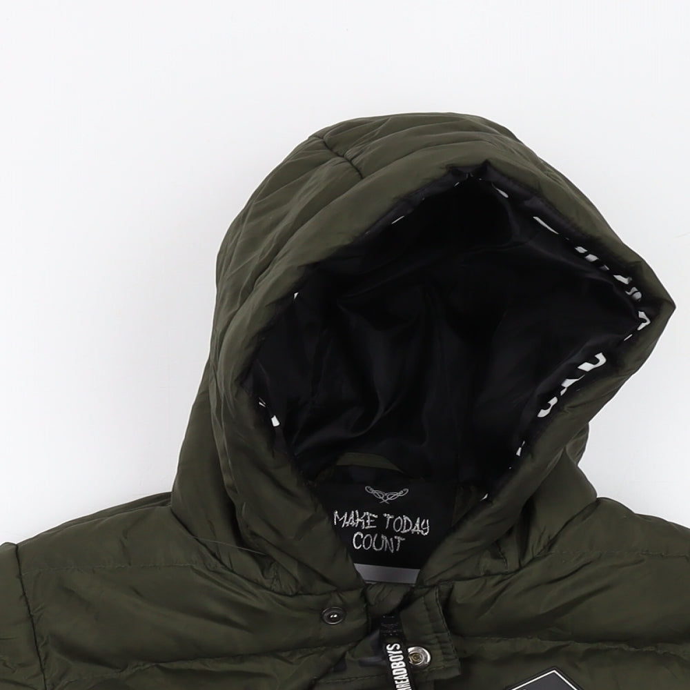 Close-up detail of Threadboys boys’ green puffer jacket jacket, size 5-6, years zip
