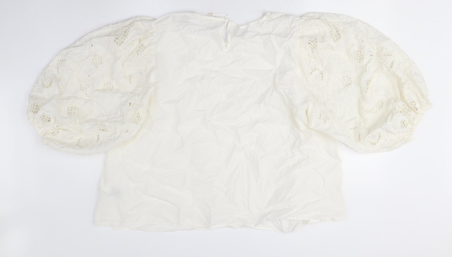 Womens UK Size 20 Unknown Ivory Cropped Blouse