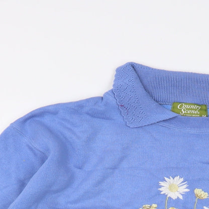 Close-up detail of Country Scene women’s blue acrylic pullover sweatshirt, size M, pullover
