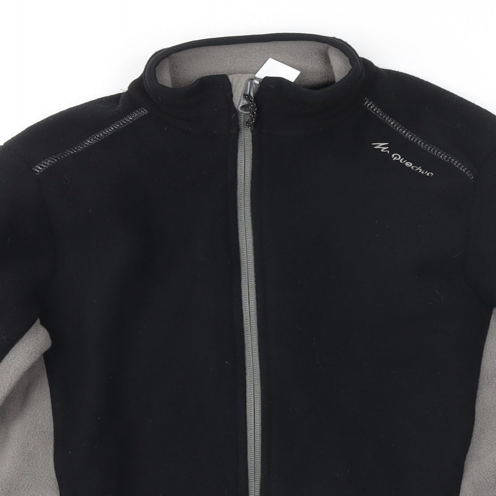 Close-up detail of Decathlon boys’ black colourblock jacket, size 12, years zip