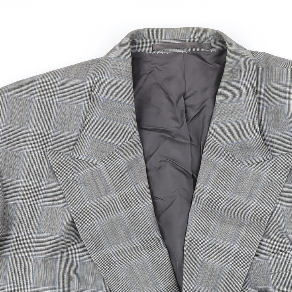 Close-up detail of Van Gills men’s grey check wool jacket blazer, size 42, regular