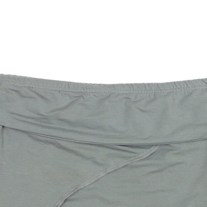 Womens UK Size 16 PRETTYLITTLETHING Grey Cropped T-Shirt