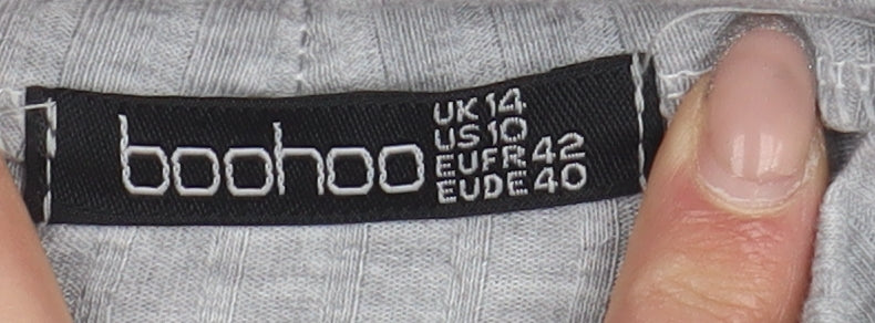 Boohoo Women's Grey Cropped T-Shirt Size 14 Slim Fit